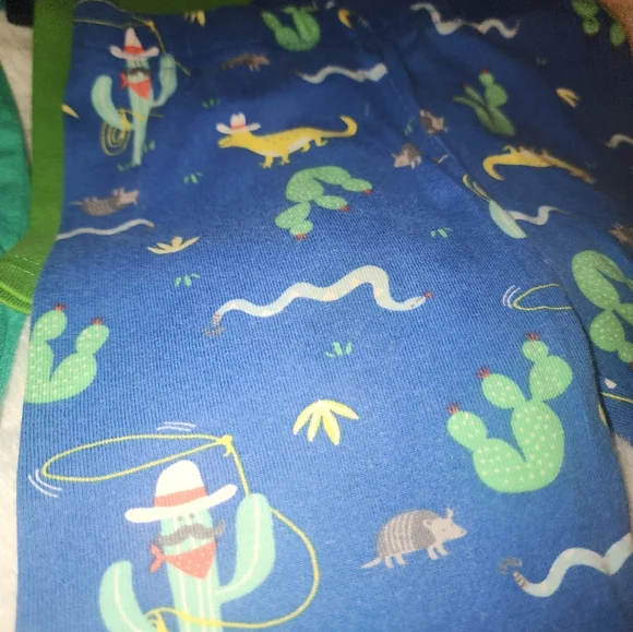 2T Colorful Kids' T-Shirt and Shorts Sets Bundle Lot - Picture 4 of 8